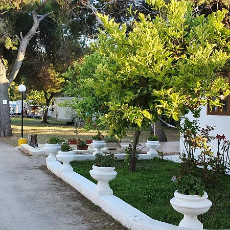Sosta Camper Isola Bella مكان تخييم فوتشي فارانو